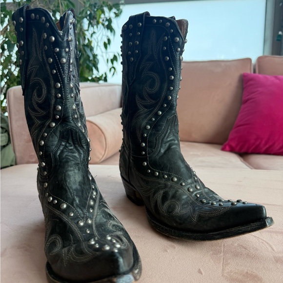 Old Gringo Shoes - Old Gringo Black Studded Leather Western Ankle Boots